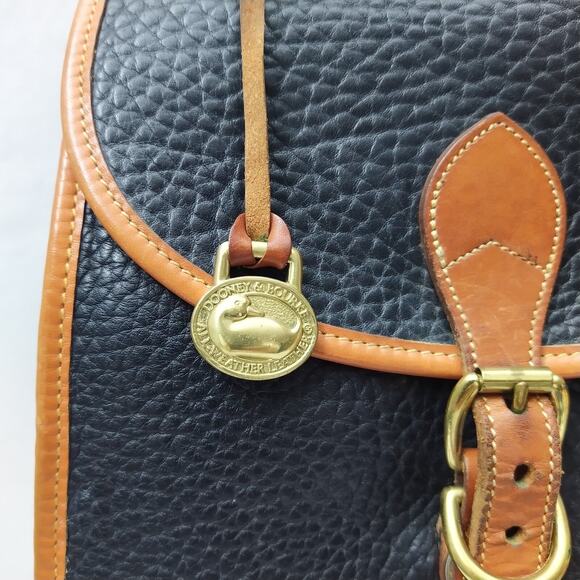 Dooney & Bourke Black Pebbled Leather Buckle Satchel Bag - Vintage Made in USA - Picture 5 of 16